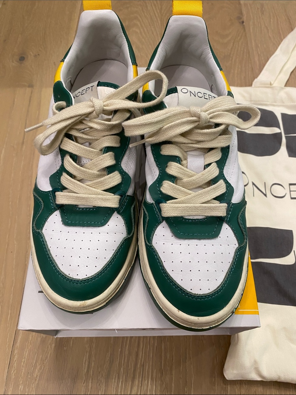 Oncept Phoenix White & Green Low-Top Sneakers